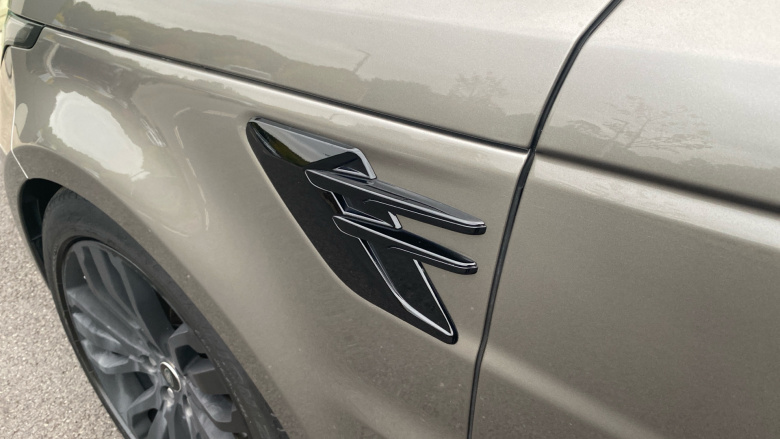 Land Rover Range Rover Sport 3.0 D300 Autobiography Dynamic 5dr Auto [7 Seat] Diesel Estate